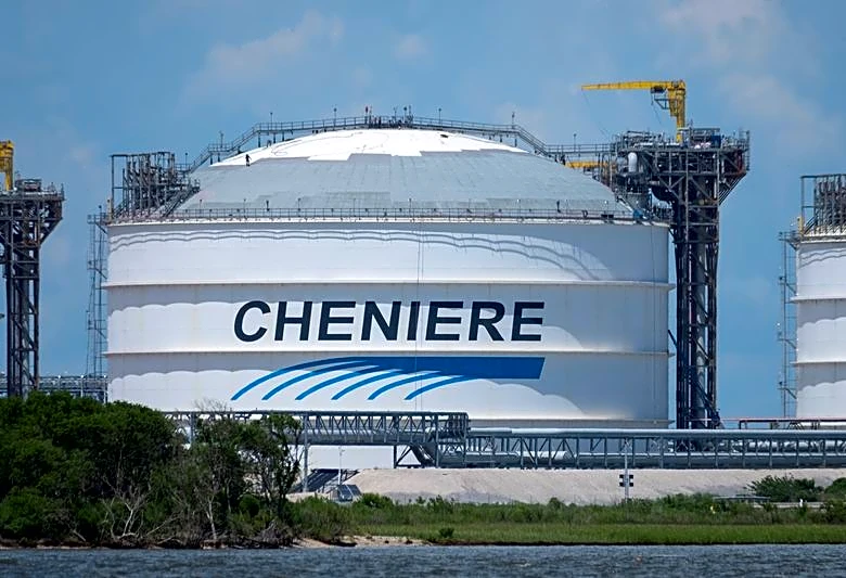 Cheniere signs $4.69 billion deal with Bechtel to expand LNG export capacity
