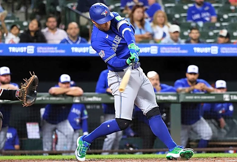 MLB roundup: Bases-loaded walk carries Jays past O's