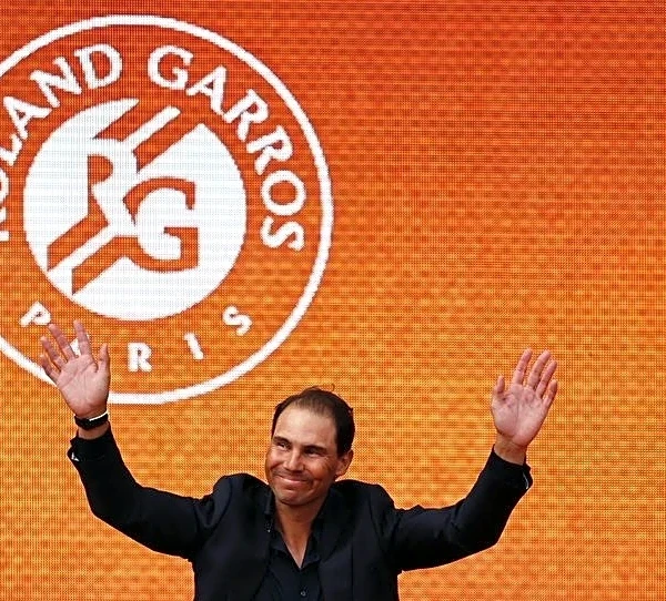 Tennis-Nadal opens up about painful battle with career-threatening foot injury