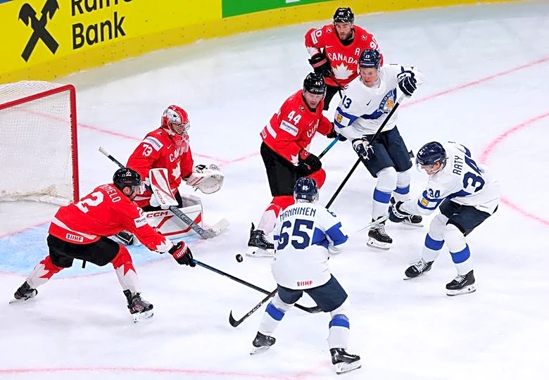 Ice Hockey-Feisty Finland beat Canada to make world championship final