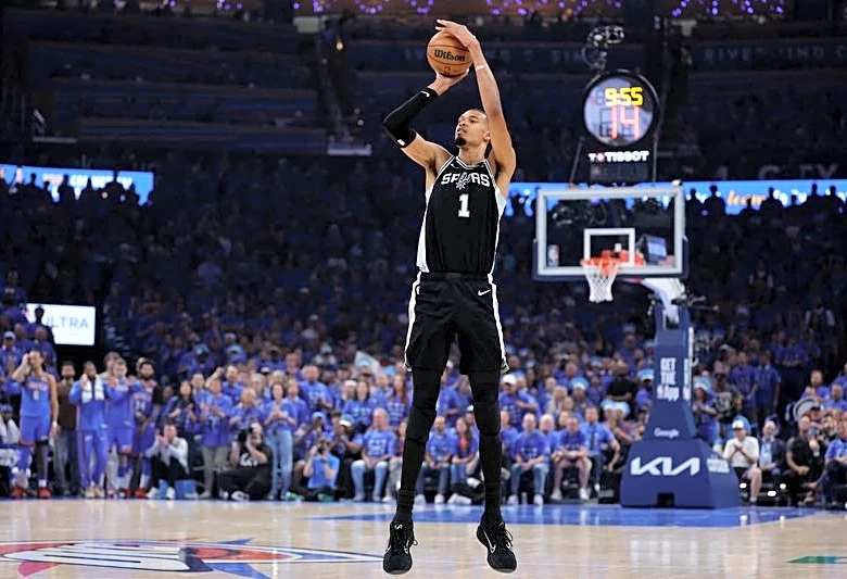 Spurs end Thunder's title defense, reach first NBA Finals since 2014