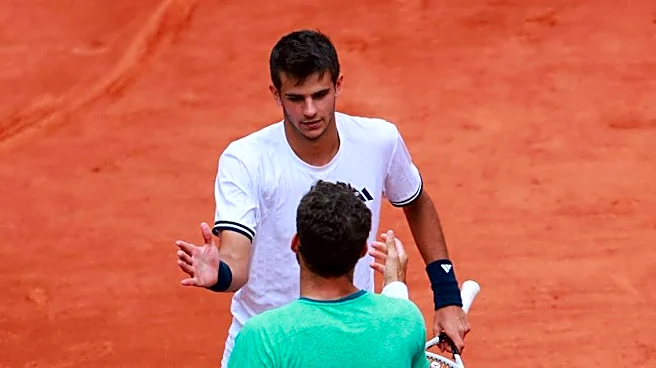 Tennis-Teenager Jodar stages scintillating comeback win over Carreno Busta for French Open last eight spot