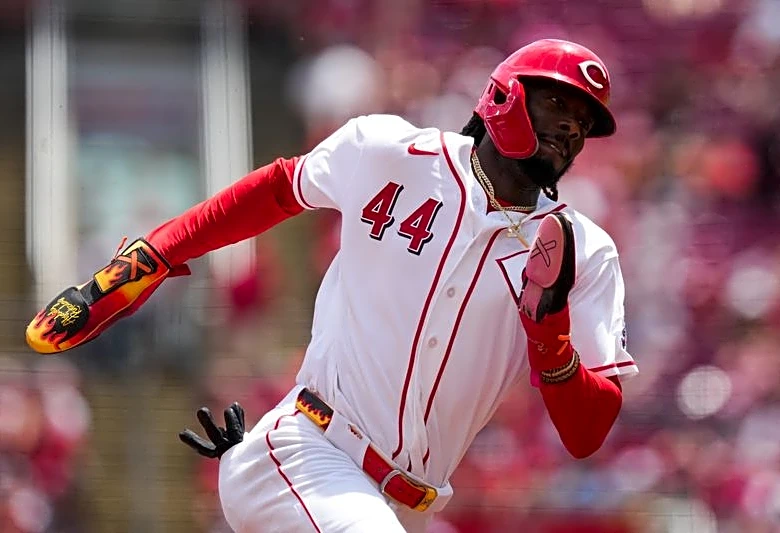 Reds SS Elly De La Cruz (hamstring) exits, will undergo MRI exam