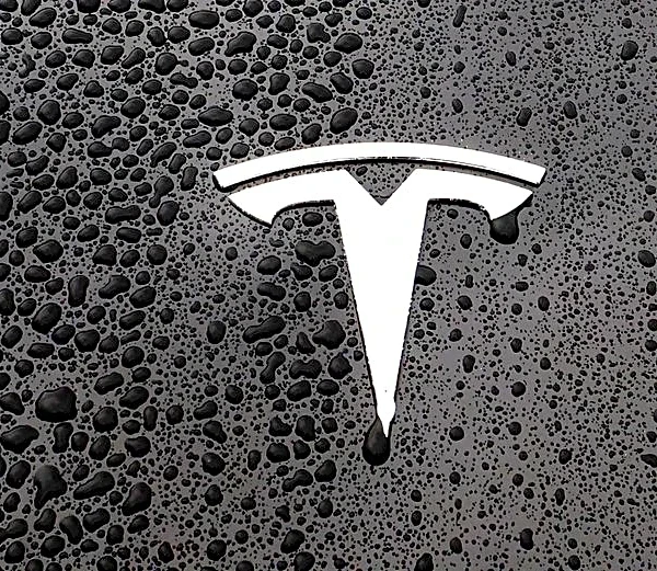Tesla withdraws termination notice on graphite supply deal with Australia's Syrah