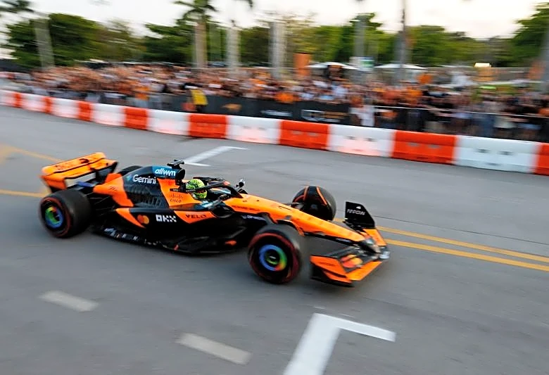 Motor racing-McLaren join Ferrari as only F1 teams to make 1,000 GP starts