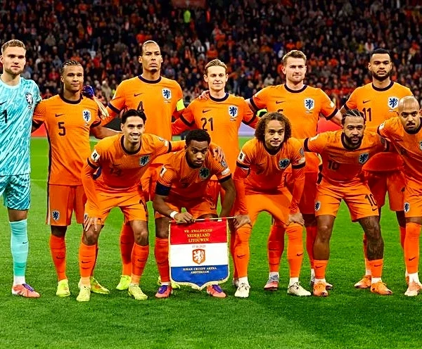 Soccer-Netherlands aim for World Cup glory despite lack of star power