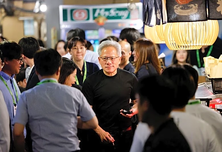 Nvidia courts Korea's tech giants at Taipei dinner as AI push deepens