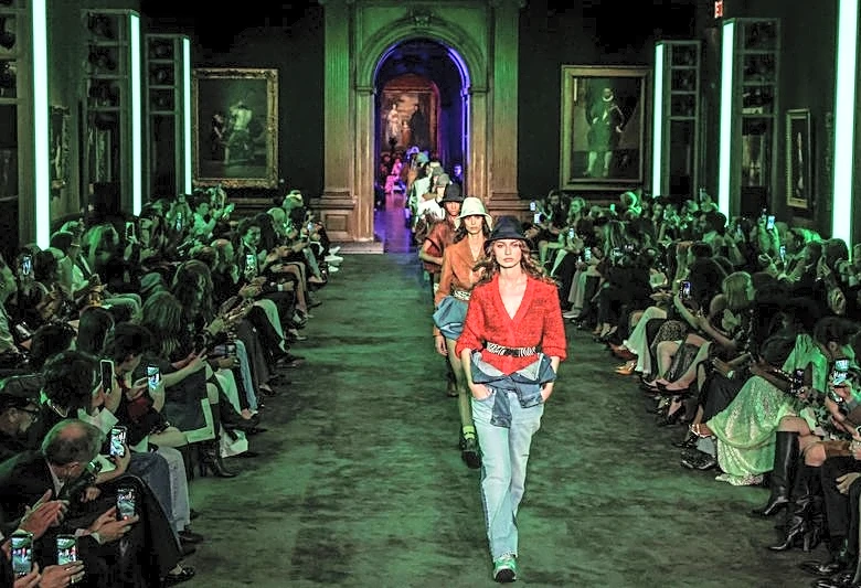 Luxury brands seek to lure America's AI super-rich