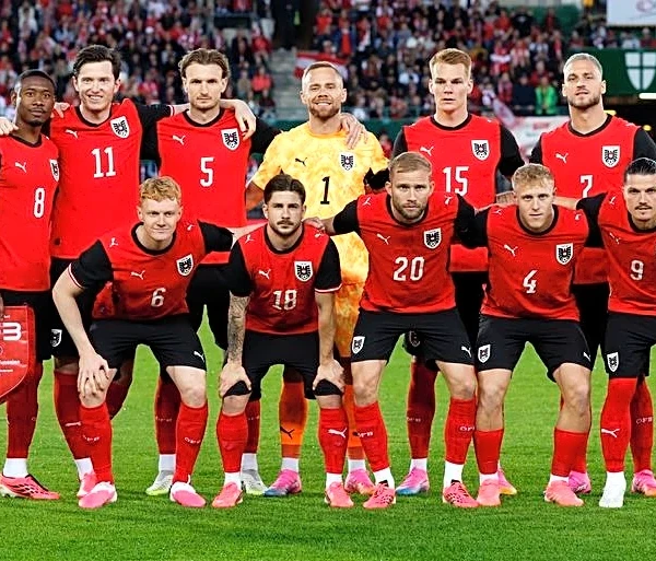 Soccer-Austria back from exile and aiming for World Cup knockout success under Rangnick
