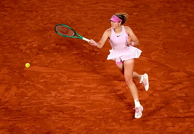 Tennis-Andreeva rips through Cirstea for return to Roland Garros semi-finals