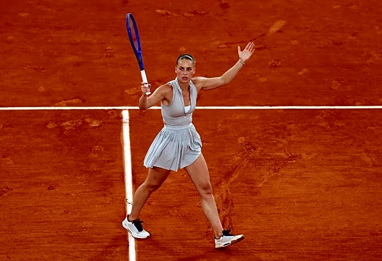 Tennis-Kostyuk comes out on top in all-Ukrainian match to reach last four in Paris