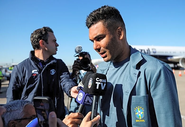 Soccer-Casemiro says not being favourites at World Cup will keep Brazil on their toes