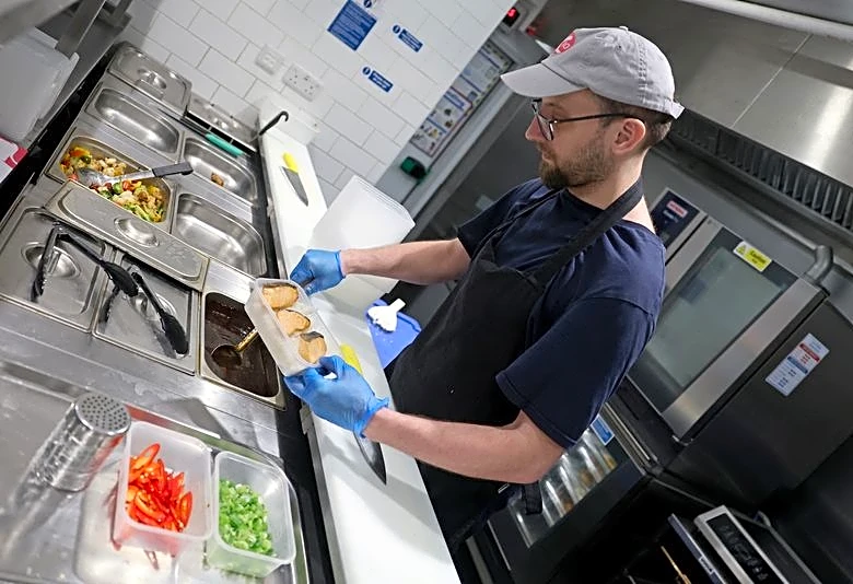 UK services firms see first drop in activity since 2025 as Iran war pressure persists