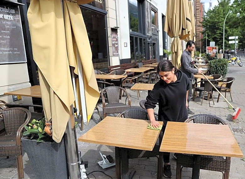 German services activity shrinks again in May as energy costs weigh, PMI shows