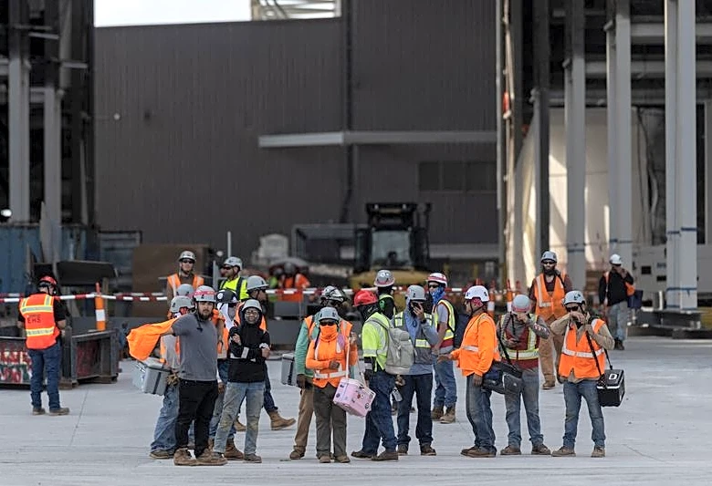 US private payrolls increase in May, ADP says