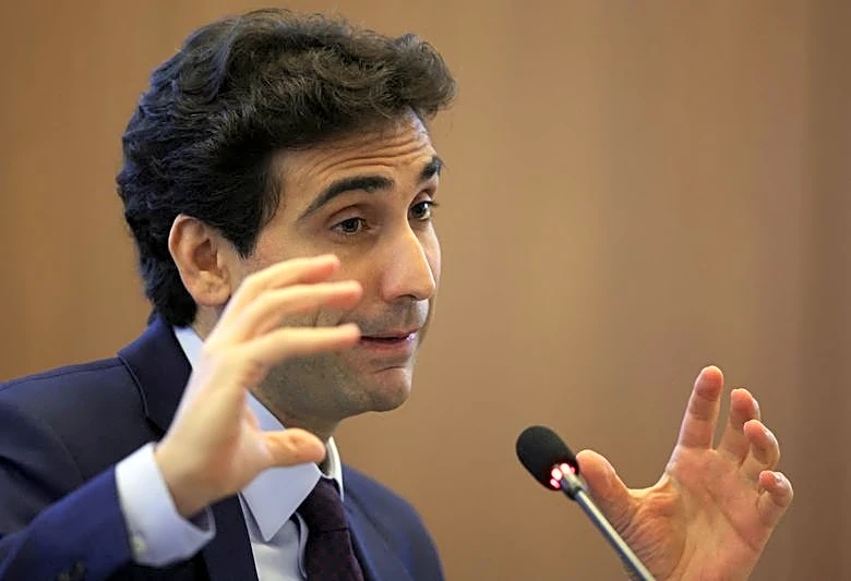 Brazil central bank flags demand-driven inflation as economists scale back rate-cut bets