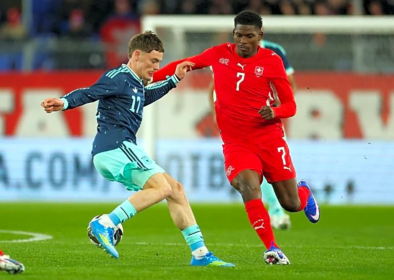 Soccer-Switzerland's Embolo awaiting clearance to travel to US after visa submission
