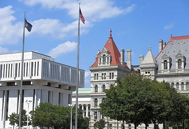 New York debt litigation bill hangs on last-minute Assembly move