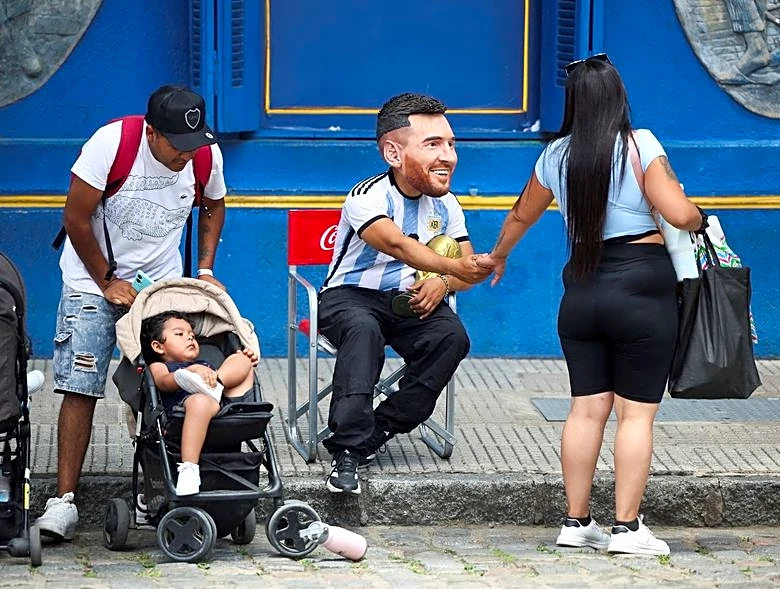 Argentines go into World Cup with atypical mood: tempered hopes