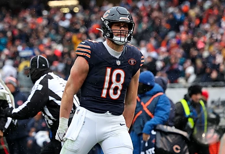 Steelers sign TE Robert Tonyan, LB Jamin Davis to contracts