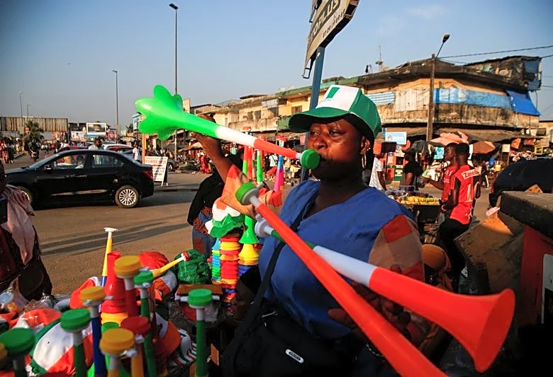 Soccer-FIFA bans vuvuzelas from World Cup stadiums