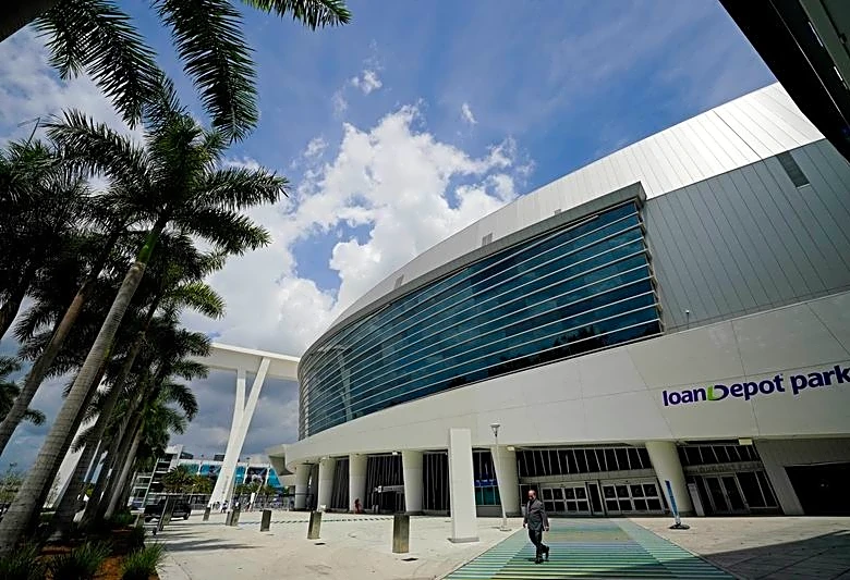 Reports: Duke-Michigan hoops game moving to Marlins’ ballpark