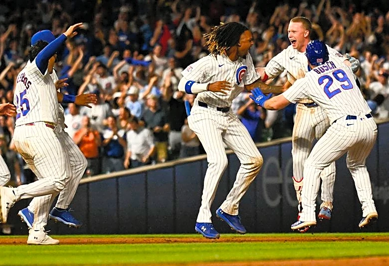 MLB roundup: Cubs rally for 4 in ninth inning, stun A's