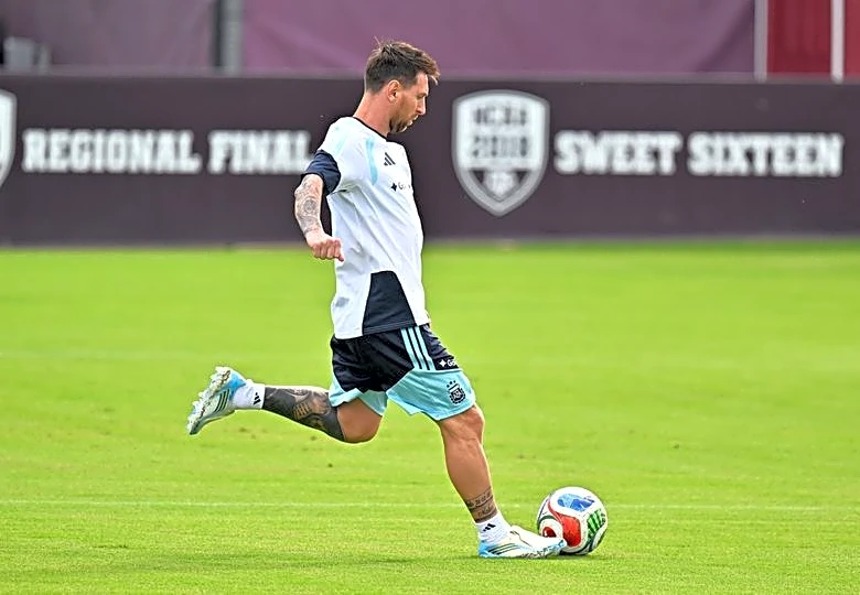 Argentina's Lionel Messi (hamstring) could play in pre-Cup friendly