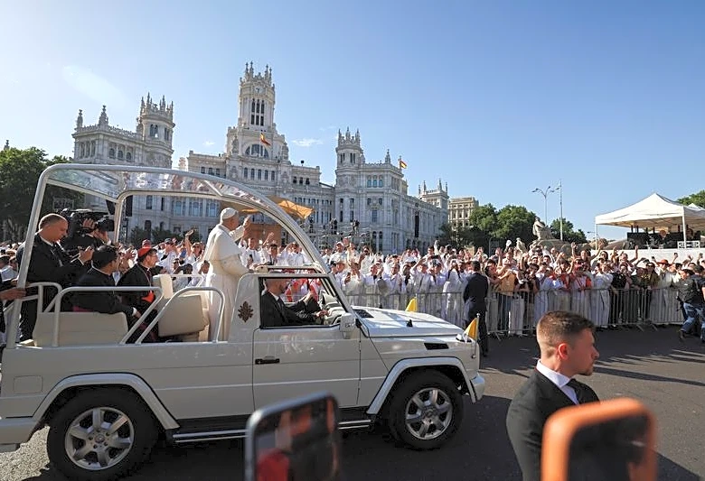 Hundreds of thousands line Madrid streets to see Pope Leo