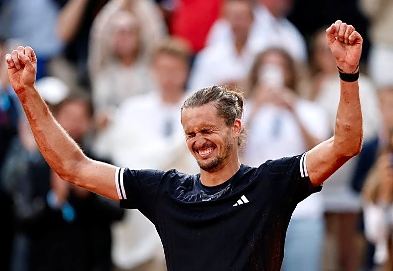 Factbox-Tennis-List of French Open men's singles champions