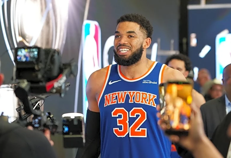 Basketball-Pressure is on as Knicks come home for NBA Finals Game 3