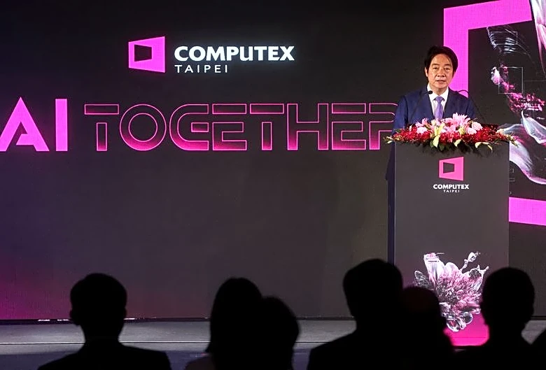 Chinese military hovered as global executives flocked to Taiwan tech show