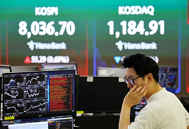 Foreign outflows from Asian equities surge on Middle East risks, tech rout