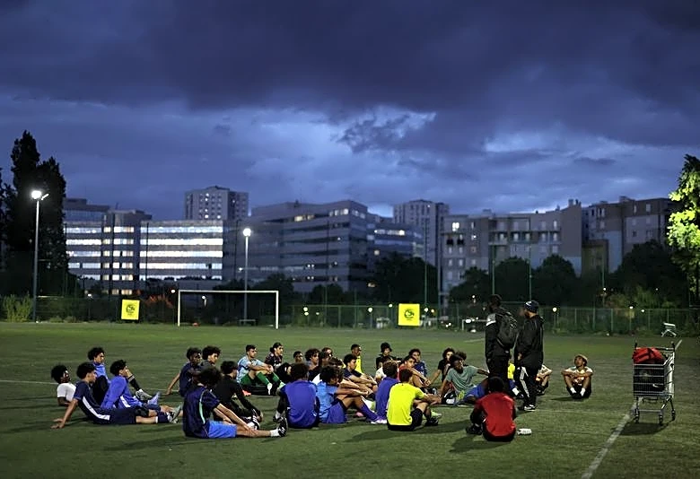 Soccer-How Paris suburbs became France's football factory
