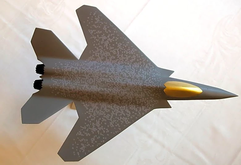 Analysis-Airbus leans towards Saab as Franco-German fighter unravels