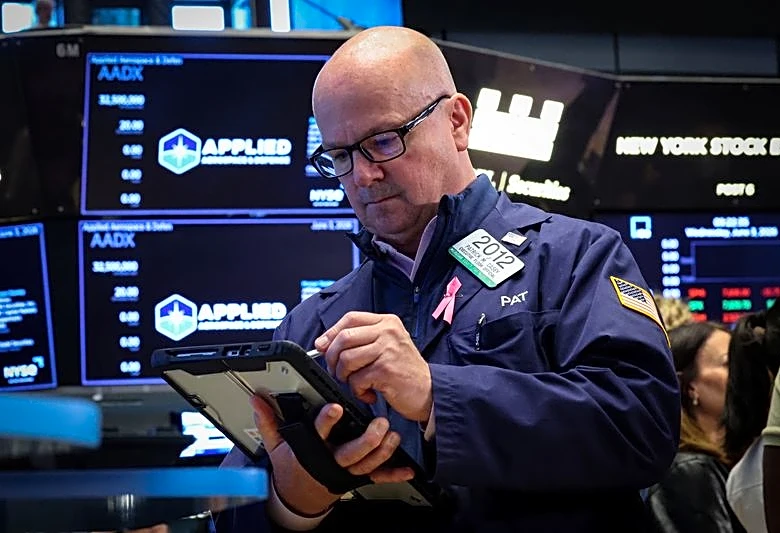 Stocks weigh as foreign investors pull $27 billion out of emerging market portfolios in May