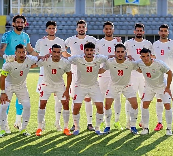 Soccer-Iran threatens to stop World Cup games if faced with unauthorised flags or slogans