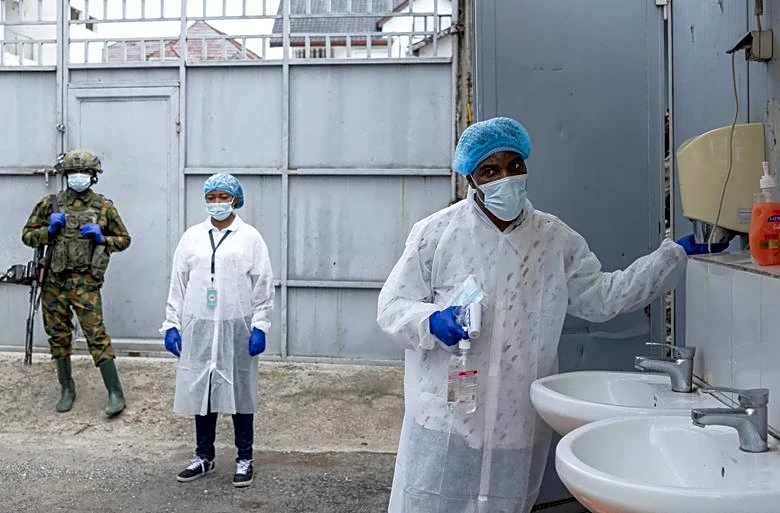 Ebola testing stalled in three Congo labs due to shortages, says WHO