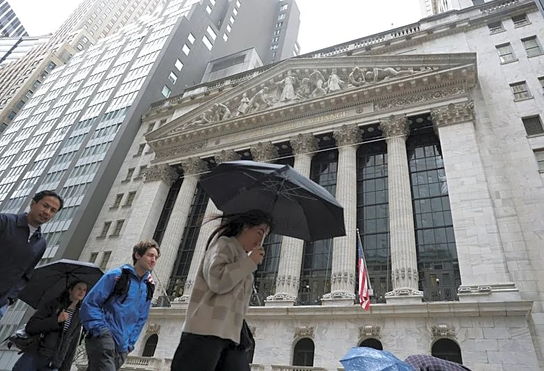 ERock valued at $5.5 billion as energy firm's shares fall in NYSE debut