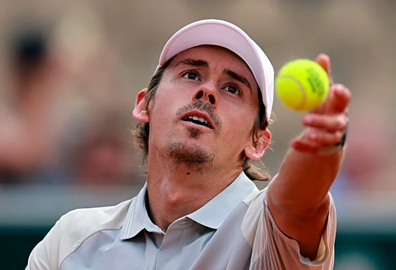 Alex de Minaur notches victory at ‘s-Hertogenbosch