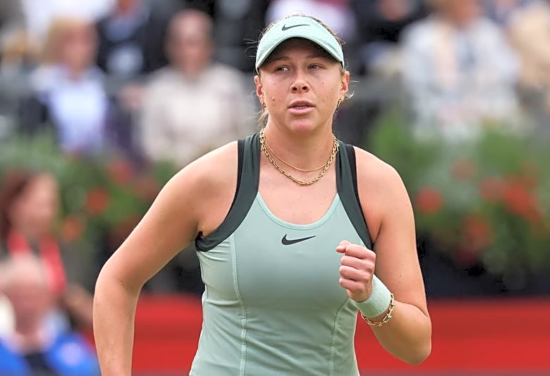 Americans Amanda Anisimova, Iva Jovic cruise into London quarters