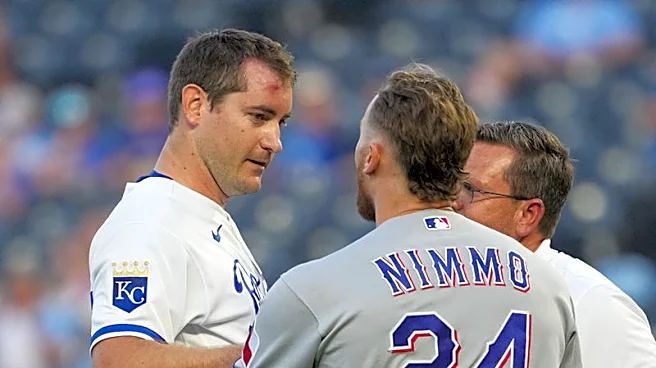 Royals RHP Seth Lugo takes liner off forehead, exits game vs. Rangers