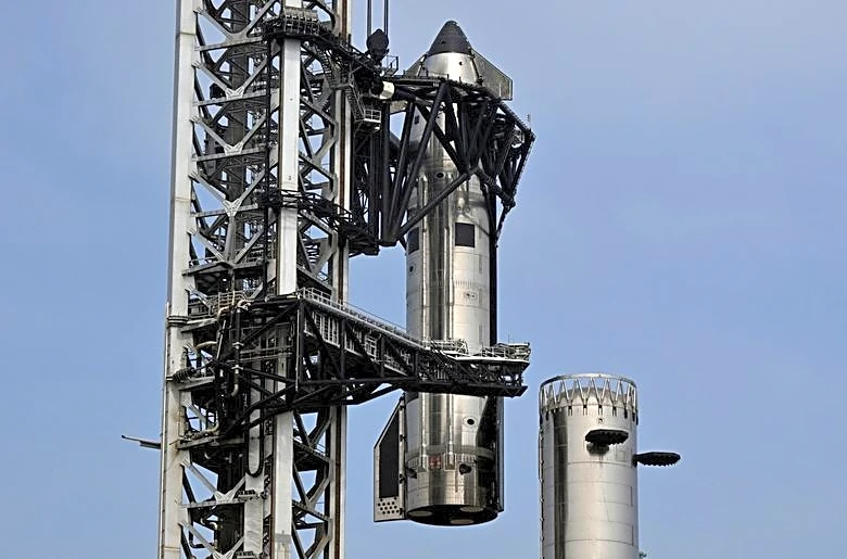 Wall Street buckles up for SpaceX liftoff, hoping for a glitch-free ride