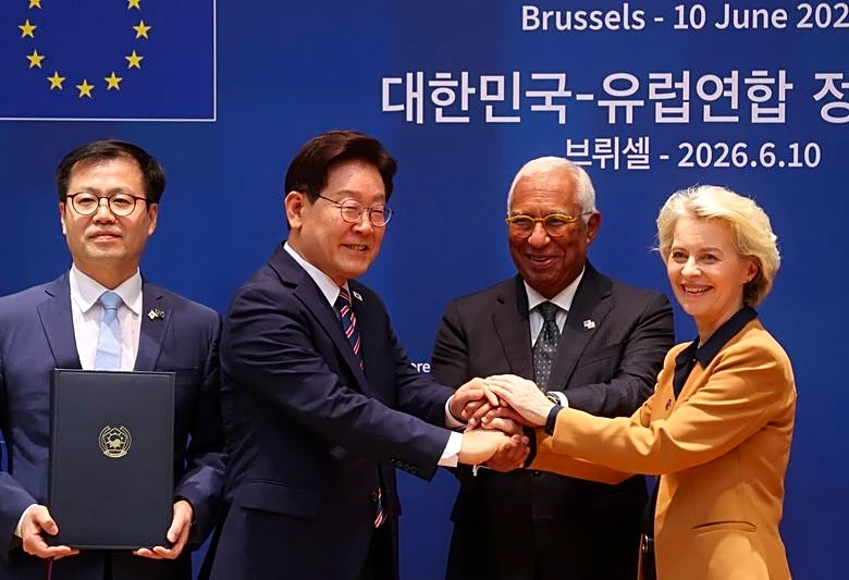 Analysis-EU curbs on Chinese inverters risk slowing solar rollout over security fears