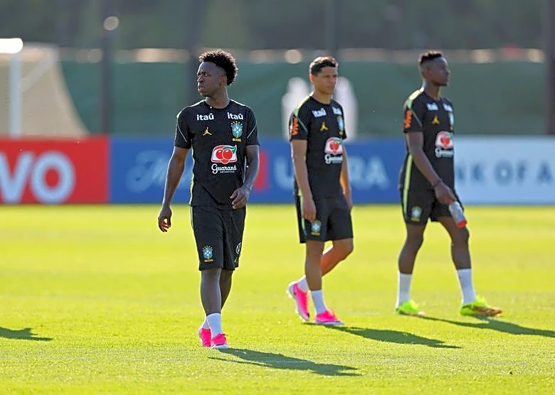 Soccer-Bruised Brazil face Morocco in heavyweight World Cup opener