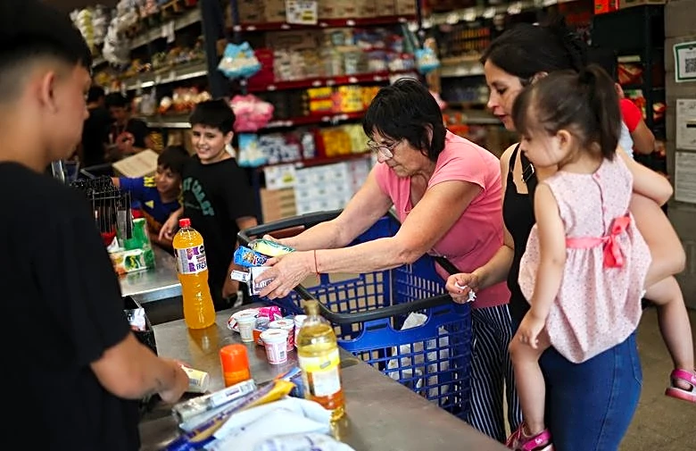 Argentina May inflation slows for second straight month to 2.1%, below forecasts