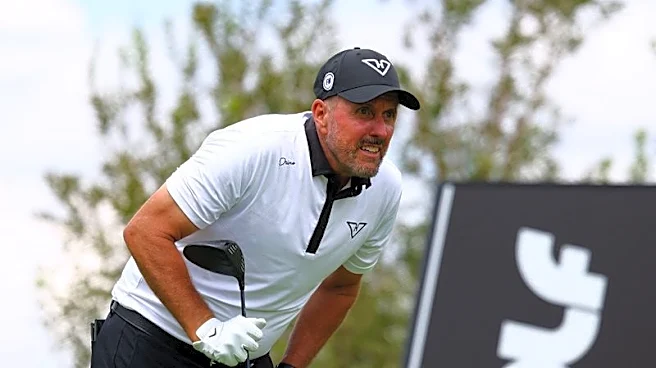 Report: Phil Mickelson accused of inappropriate contact with golf club employee