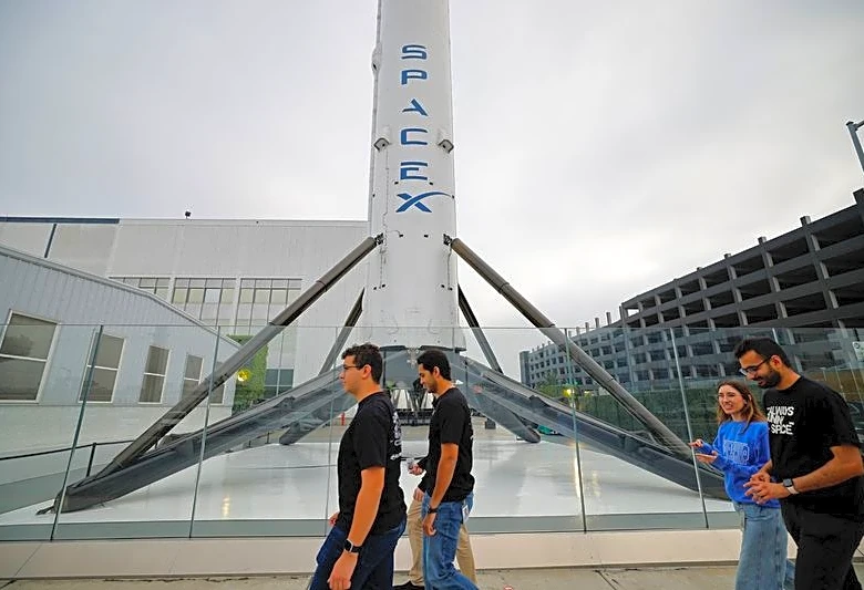 Heavy trading expected when SpaceX options launch in coming days