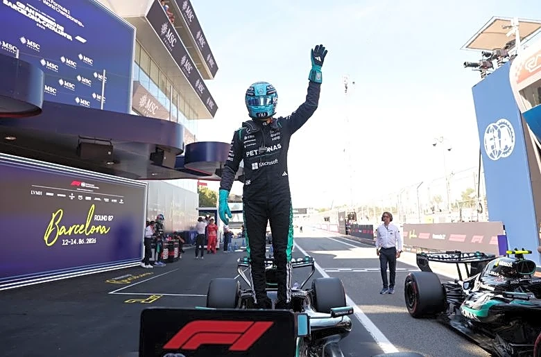 Motor racing-Russell takes Barcelona pole ahead of Hamilton, Leclerc crashes