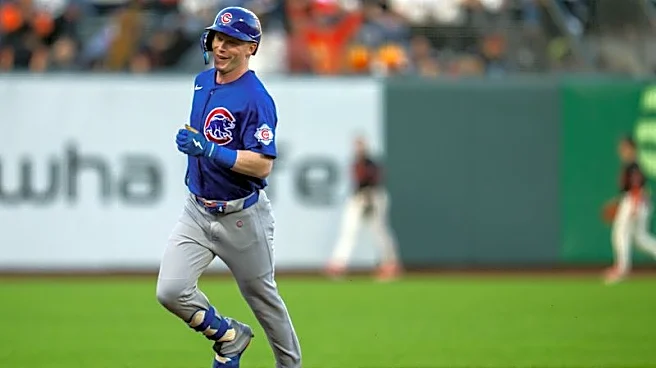 Cubs score early, often in taking down Giants